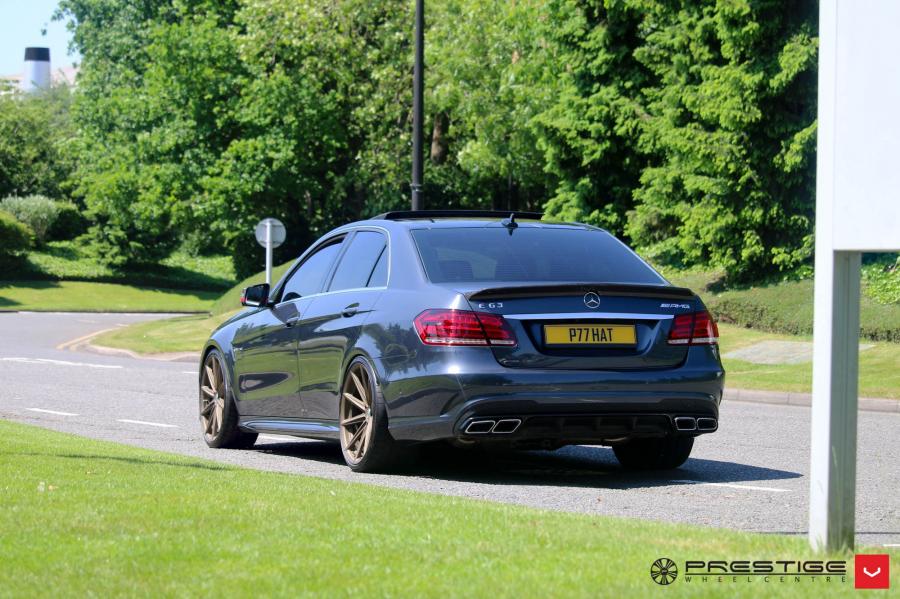  Mercedes-AMG E63 on Vossen Wheels (VFS10) 2017 года  (фото 18 из 18)